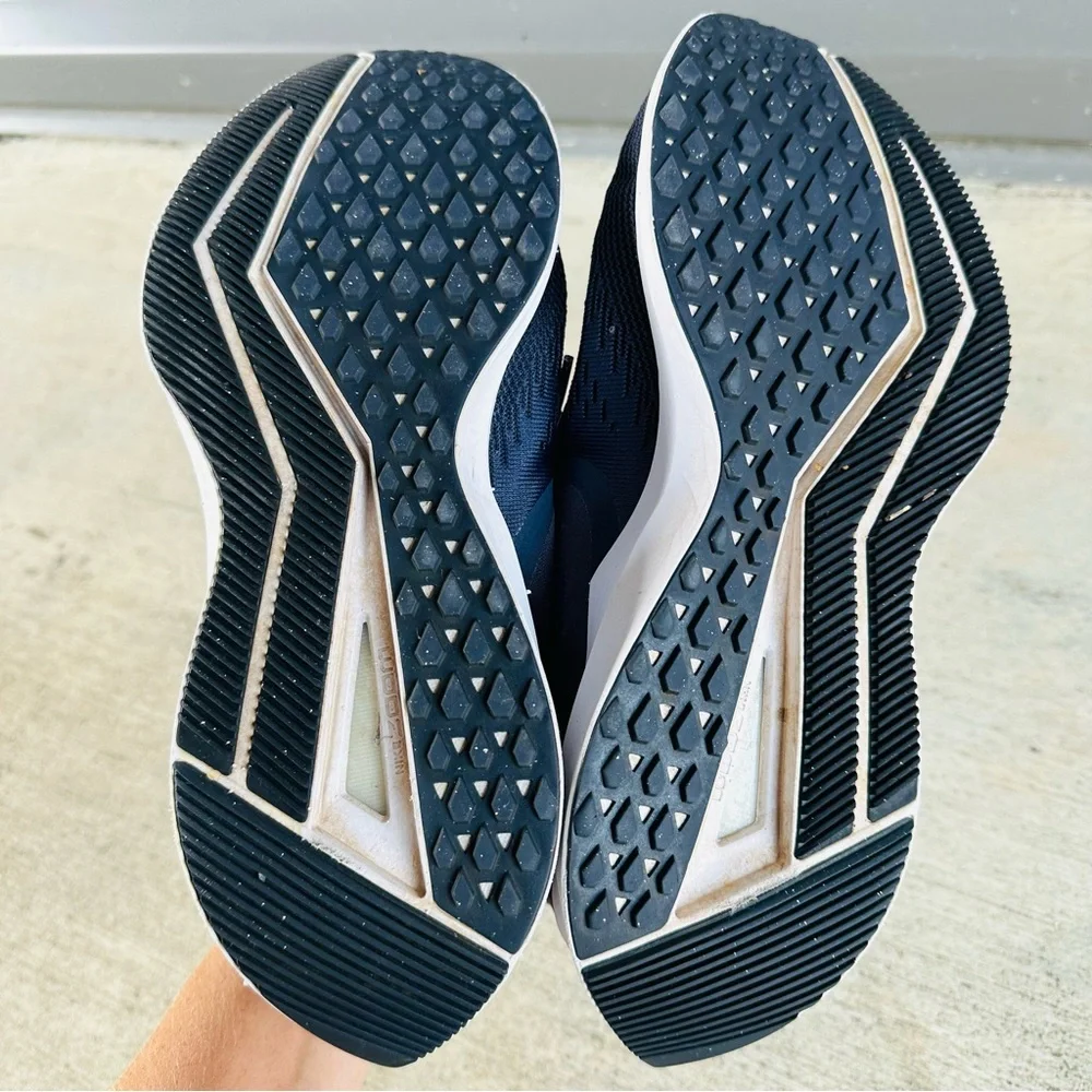 Nike AQ7497-009 Zoom Winflo Run Fast Men Size 10.5 Running Shoes - Picture 4 of 8